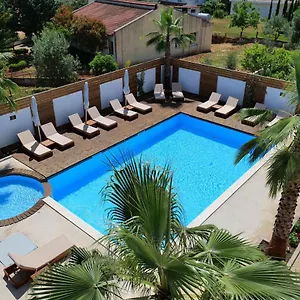 https://kuburi-hotel.albaniahotels.org